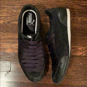 Black Women’s Puma Sneakers - worn
